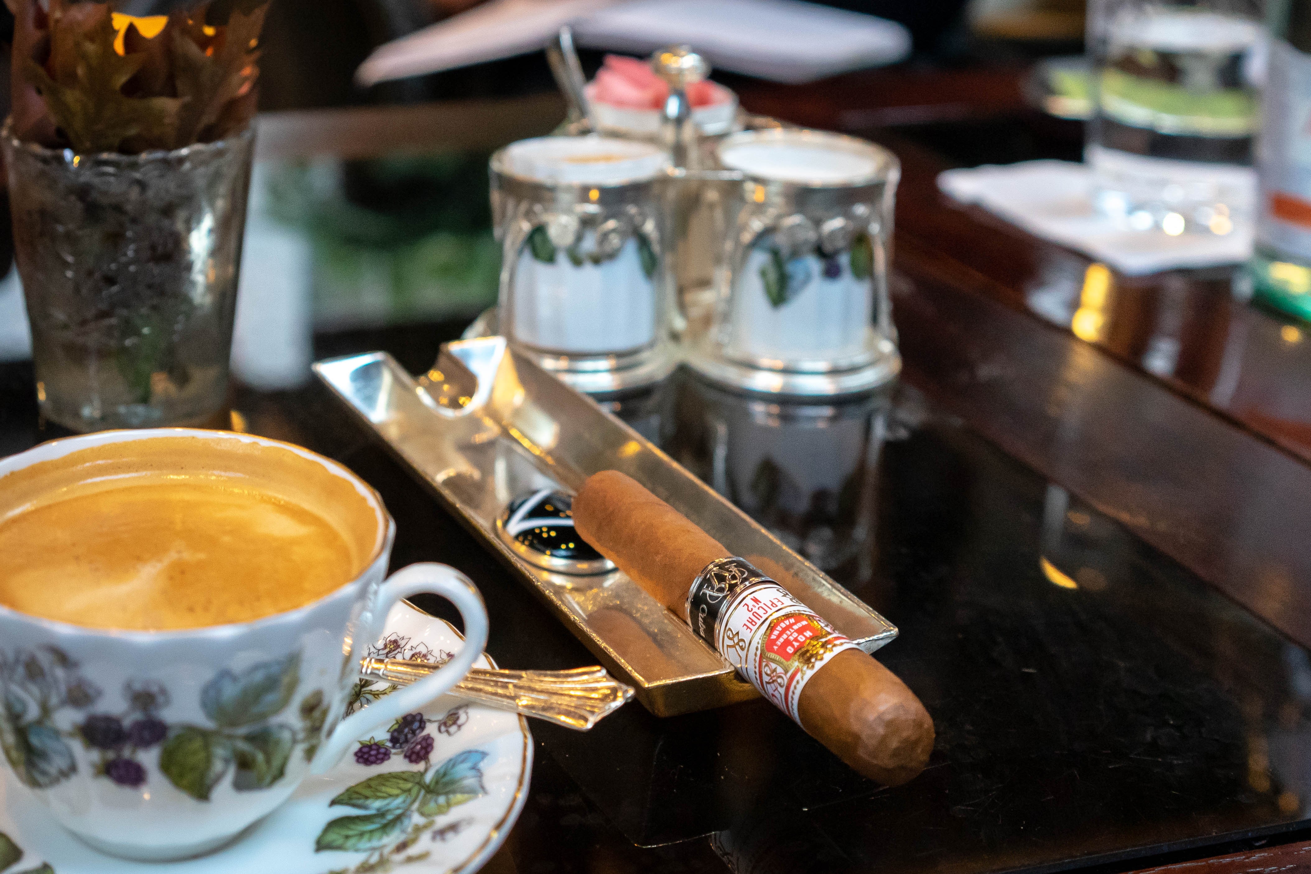 Where to Smoke Top 3 Airport Cigar Lounges EGM Cigars